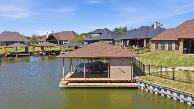 1208 Sunset Bay Drive, Granbury, TX 76048
