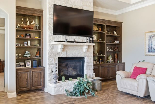 1208 Sunset Bay Drive, Granbury, TX 76048