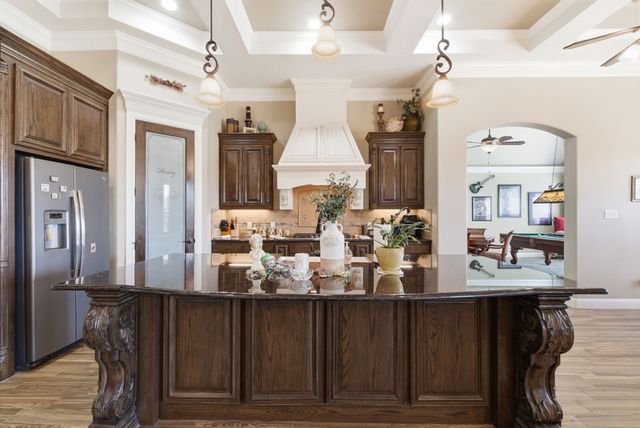 1208 Sunset Bay Drive, Granbury, TX 76048