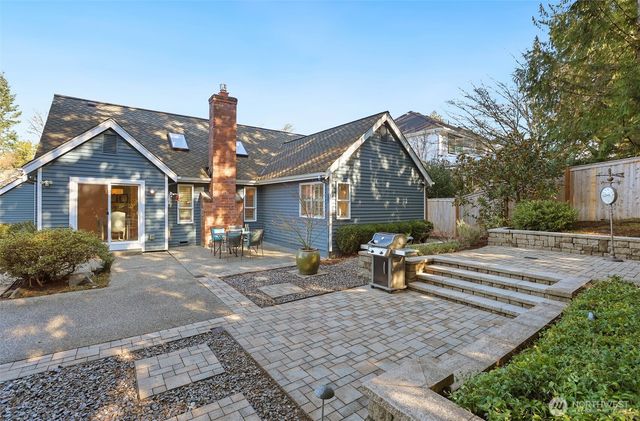 975 NW Inneswood Place, Issaquah, WA 98027