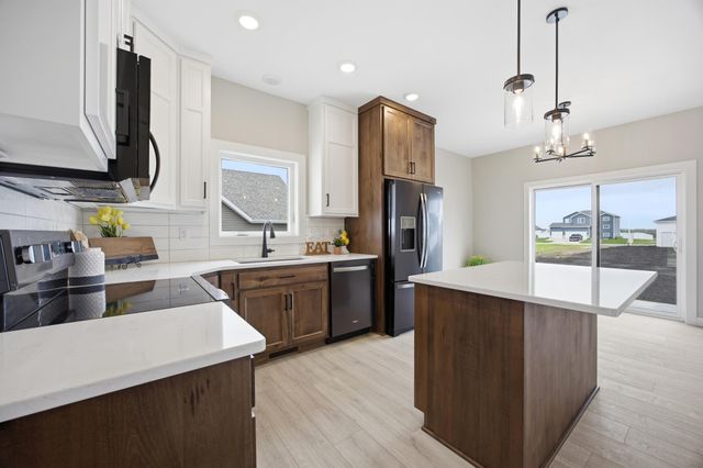 4328 23rd Avenue S, Moorhead, MN 56560