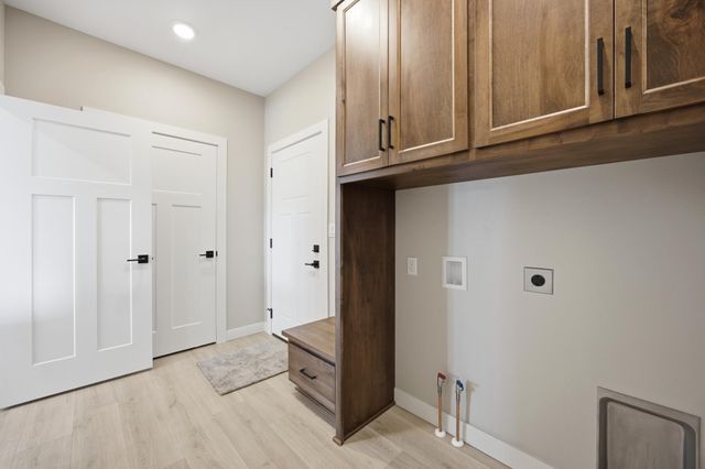 4328 23rd Avenue S, Moorhead, MN 56560