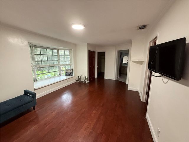 619 Kensington Pl, Wilton Manors, FL 33305