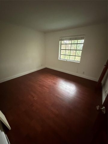 619 Kensington Pl, Wilton Manors, FL 33305