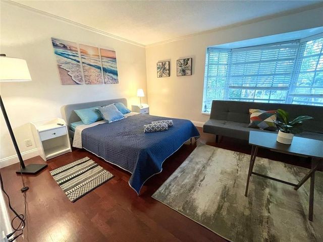 619 Kensington Pl, Wilton Manors, FL 33305