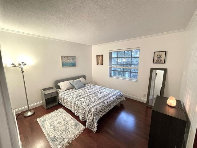 619 Kensington Pl, Wilton Manors, FL 33305