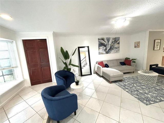 619 Kensington Pl, Wilton Manors, FL 33305