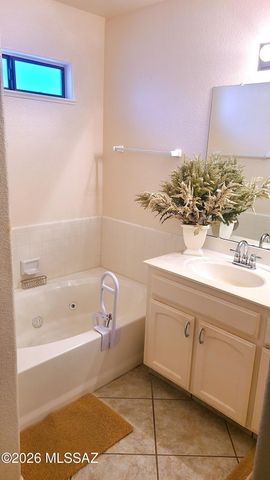 9631 N Vendone Avenue, Tucson, AZ 85742