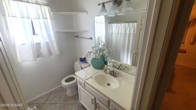 9631 N Vendone Avenue, Tucson, AZ 85742