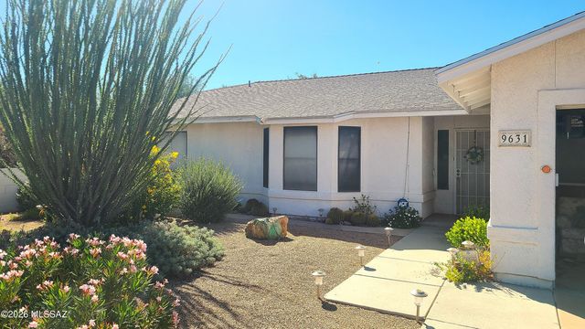 9631 N Vendone Avenue, Tucson, AZ 85742