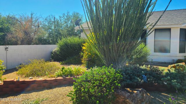 9631 N Vendone Avenue, Tucson, AZ 85742