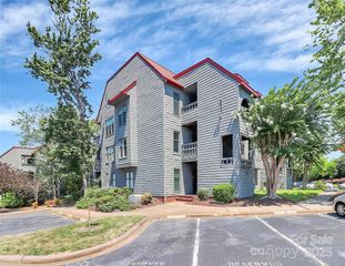 9035 J M Keynes Drive 39, Charlotte, NC 28262