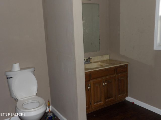 130 Hickory Lane, Crossville, TN 38555