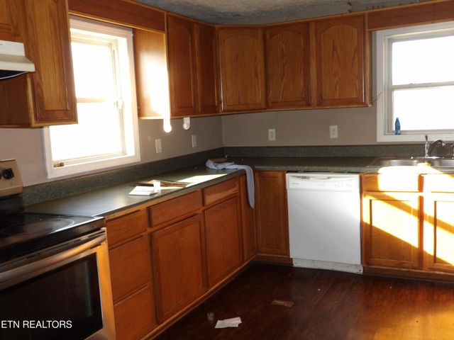 130 Hickory Lane, Crossville, TN 38555