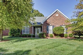 5207 Pavilion Way, Louisville, KY 40291