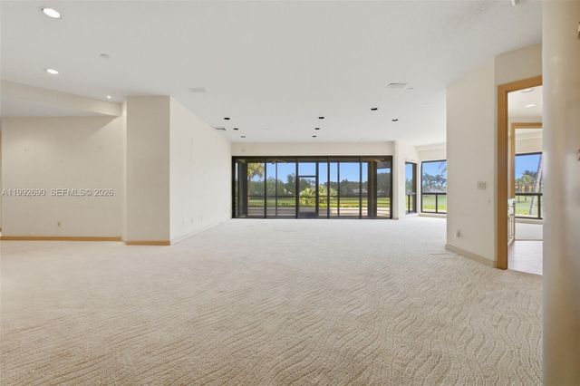 7383 Orangewood Lane 301, Boca Raton, FL 33433