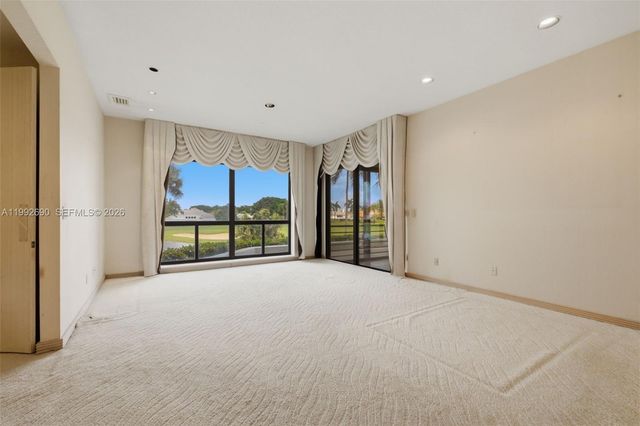 7383 Orangewood Lane 301, Boca Raton, FL 33433