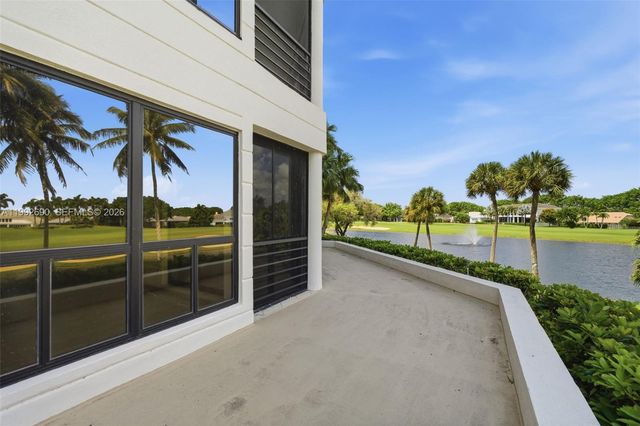 7383 Orangewood Lane 301, Boca Raton, FL 33433