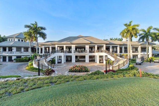 7383 Orangewood Lane 301, Boca Raton, FL 33433