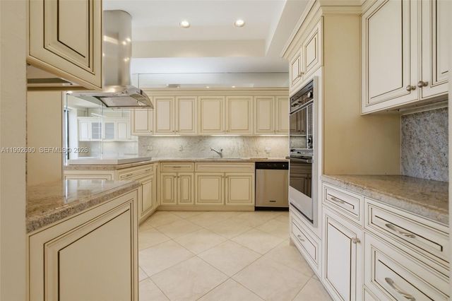 7383 Orangewood Lane 301, Boca Raton, FL 33433
