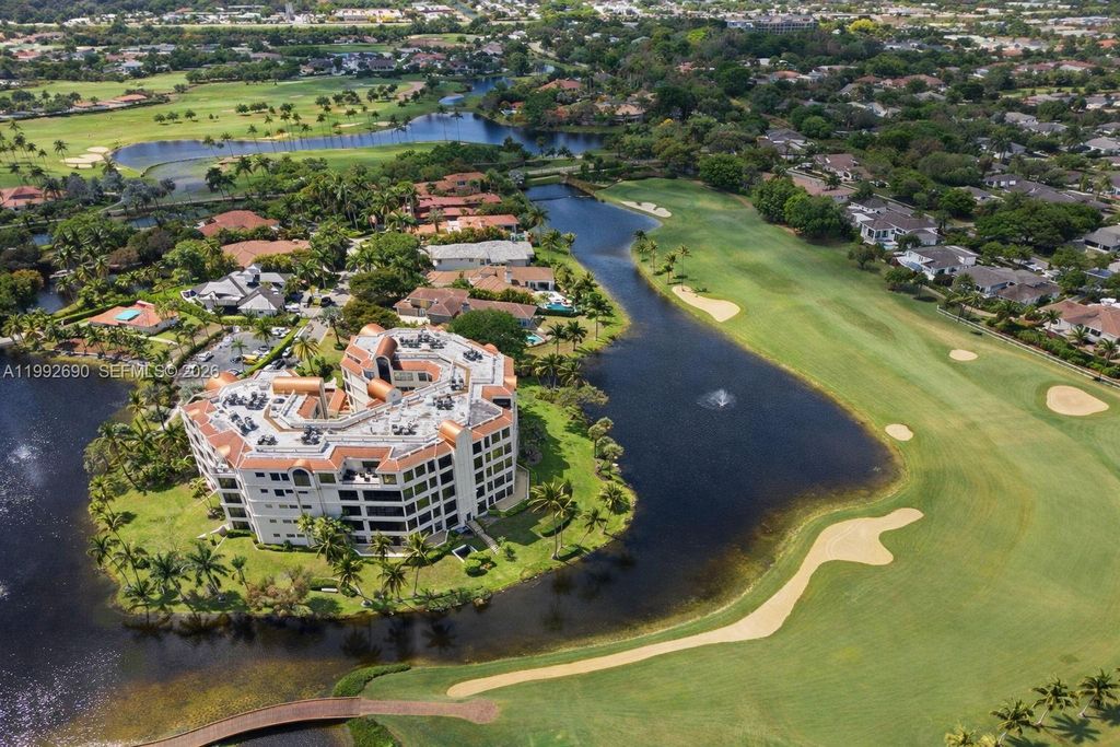 7383 Orangewood Lane 301, Boca Raton, FL 33433