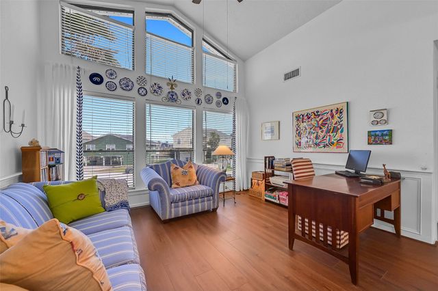 22218 Matagorda Drive, Galveston, TX 77554