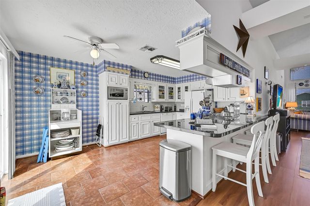 22218 Matagorda Drive, Galveston, TX 77554