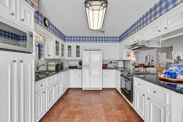 22218 Matagorda Drive, Galveston, TX 77554