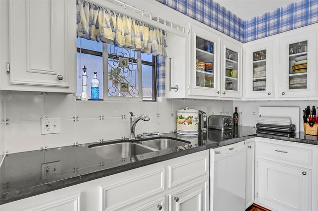 22218 Matagorda Drive, Galveston, TX 77554