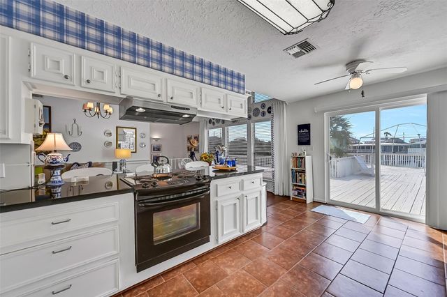 22218 Matagorda Drive, Galveston, TX 77554