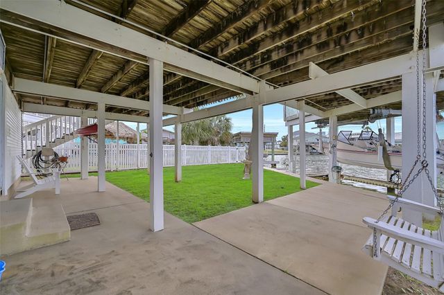 22218 Matagorda Drive, Galveston, TX 77554