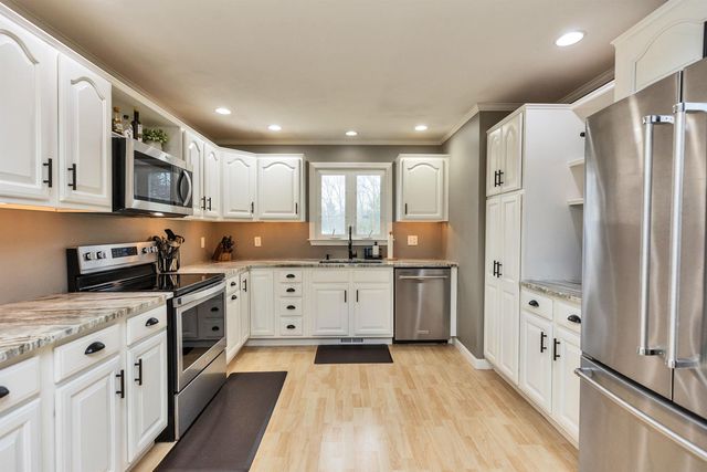 3 Paul Avenue, Derry, NH 03038