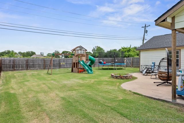 414 Yorktown Street, Wagoner, OK 74467