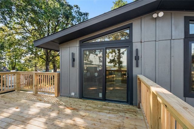 16590 Cypress Lane, Rogers, AR 72756