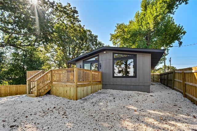 16590 Cypress Lane, Rogers, AR 72756