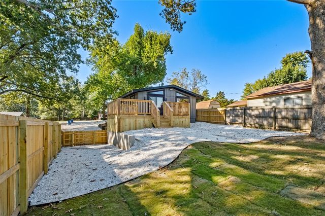 16590 Cypress Lane, Rogers, AR 72756