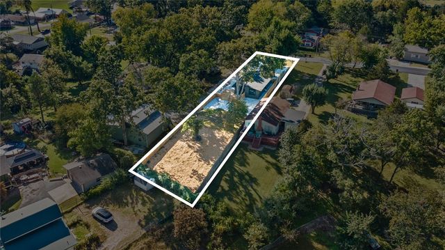 16590 Cypress Lane, Rogers, AR 72756