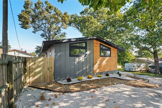 16590 Cypress Lane, Rogers, AR 72756