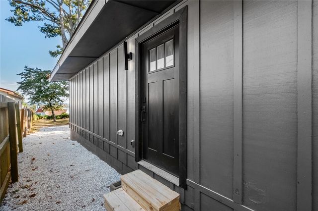 16590 Cypress Lane, Rogers, AR 72756