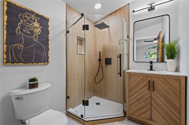 16590 Cypress Lane, Rogers, AR 72756