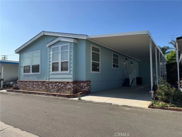 8801 Eton 123, Canoga Park, CA 91304