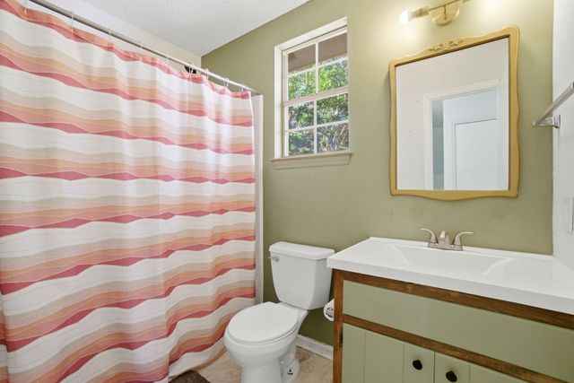 2501 Georgetown Lane, Fort Walton Beach, FL 32547