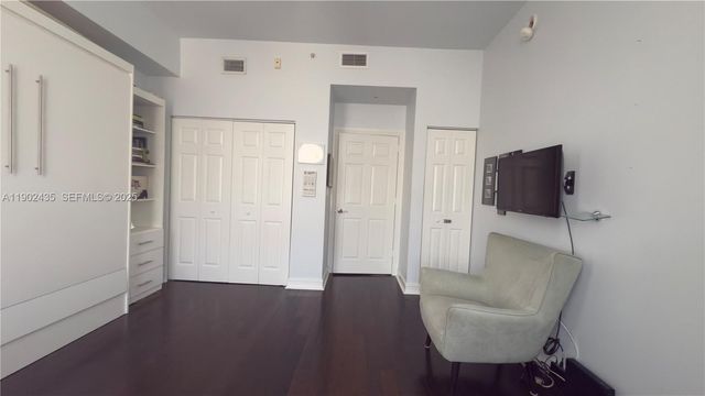 3001 NE 185th Street 532, Aventura, FL 33180