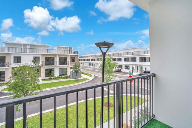 14506 SW 261st St, Homestead, FL 33032