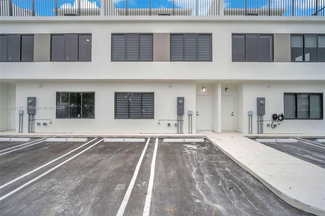 14506 SW 261st St, Homestead, FL 33032