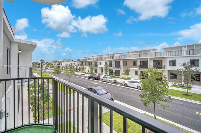 14506 SW 261st St, Homestead, FL 33032