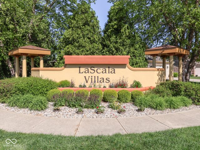 7746 Rosa Drive, Indianapolis, IN 46237