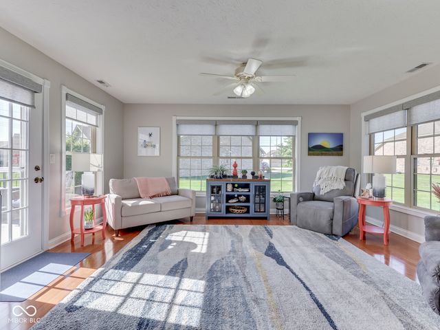 7746 Rosa Drive, Indianapolis, IN 46237