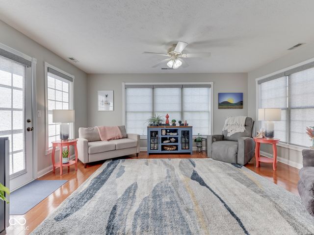 7746 Rosa Drive, Indianapolis, IN 46237