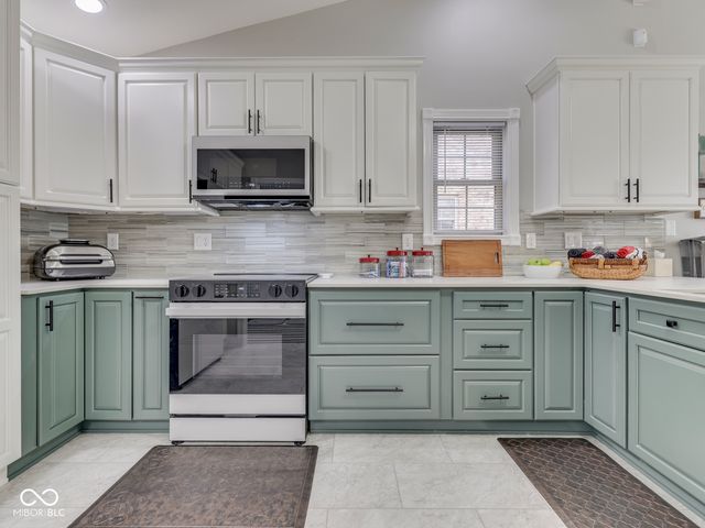 7746 Rosa Drive, Indianapolis, IN 46237